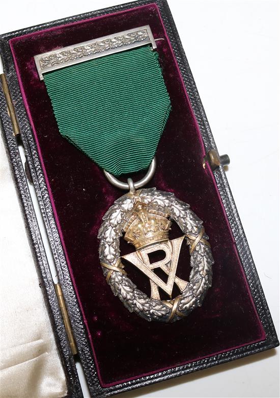 Victorian Volunteer Officers decoration in Garrards box